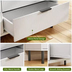 Comò a 5 cassetti Wave Fluted, cassettiera alta, organizer largo in legno con cassetti profondi, mobili moderni bianchi per camera da letto