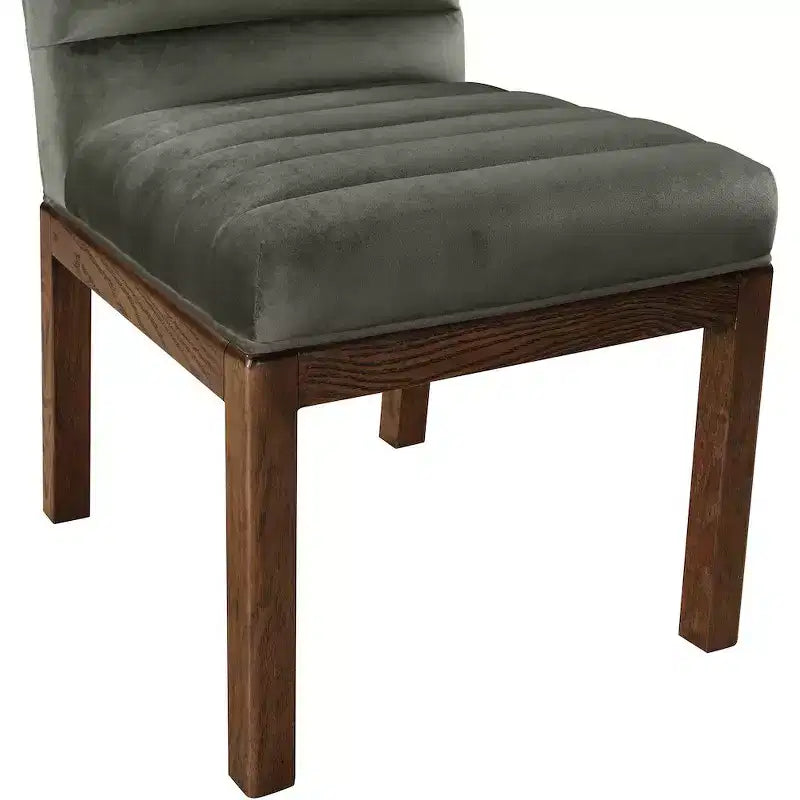 Sedia da pranzo in velluto – Trapuntatura profonda a canali, gambe in legno di frassino noce, design contemporaneo