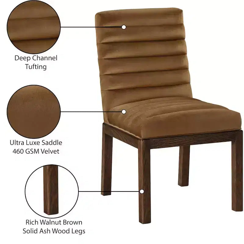Sedia da pranzo in velluto – Trapuntatura profonda a canali, gambe in legno di frassino noce, design contemporaneo