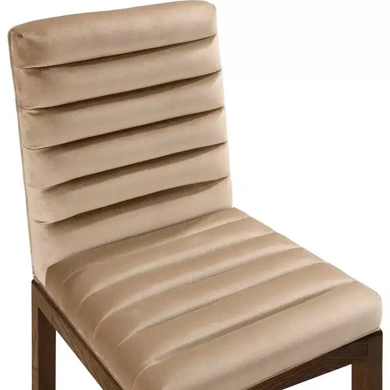 Sedia da pranzo in velluto – Trapuntatura profonda a canali, gambe in legno di frassino noce, design contemporaneo