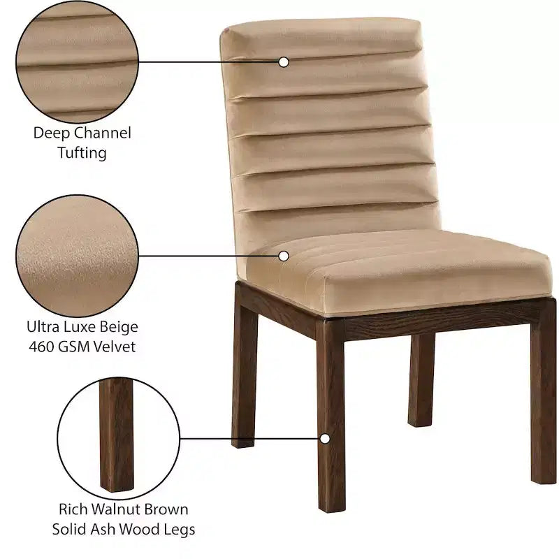 Sedia da pranzo in velluto – Trapuntatura profonda a canali, gambe in legno di frassino noce, design contemporaneo