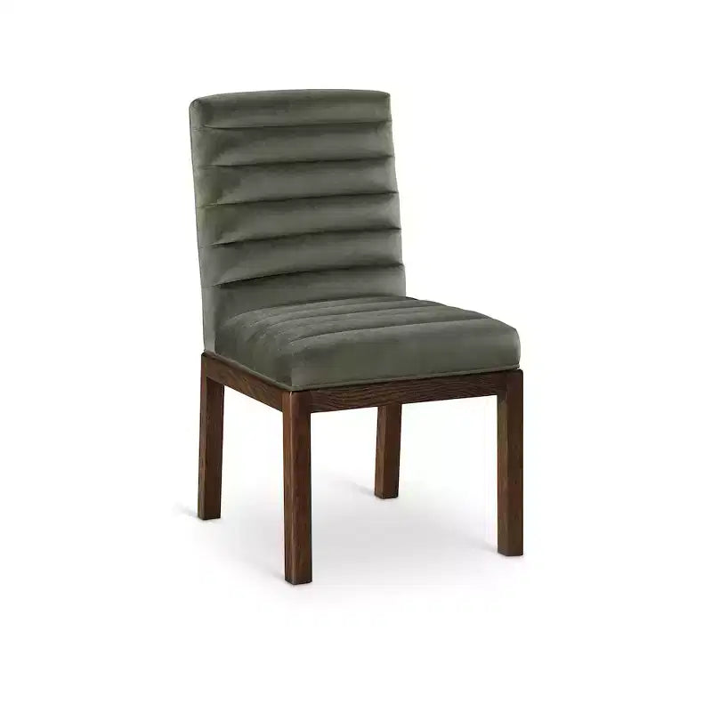 Sedia da pranzo in velluto – Trapuntatura profonda a canali, gambe in legno di frassino noce, design contemporaneo