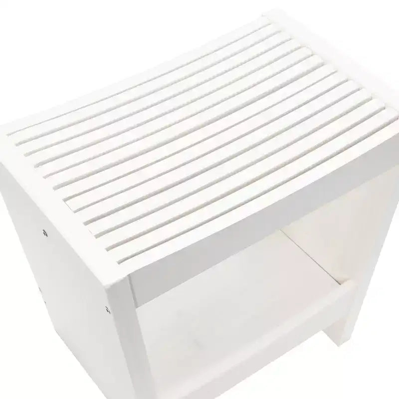 Sgabello in Legno Massello a Doghe Bianche con Ripiano Contenitore – 47.6 cm L, Ergonomico, Stile Rustico