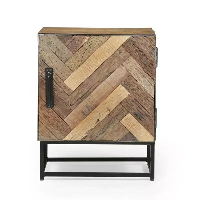 Comodino Boho fatto a mano in legno riciclato – Base in ferro, design a doghe a zig-zag, 57,7 cm H