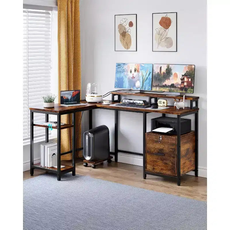 Scrivania angolare per computer - con ciabatta elettrica, postazione da gioco reversibile, supporti per monitor, ripiano regolabile e cassetto portadocumenti