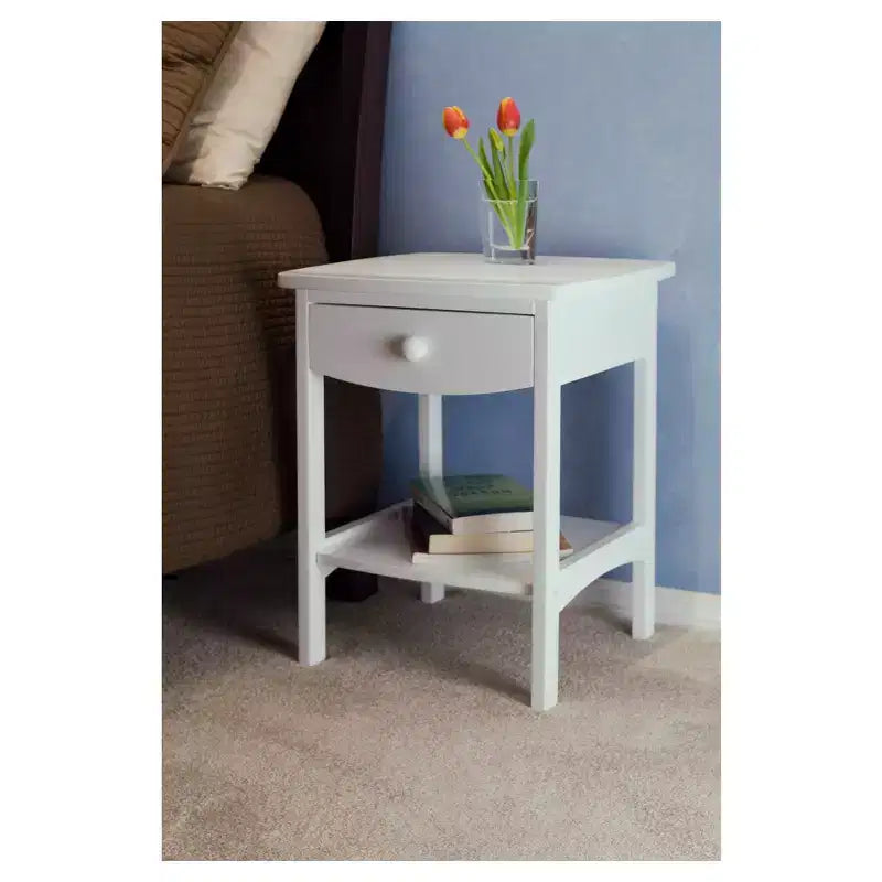 Comodino quadrato bianco di design – 1 cassetto, ripiano aperto, legno composito, 56 cm H