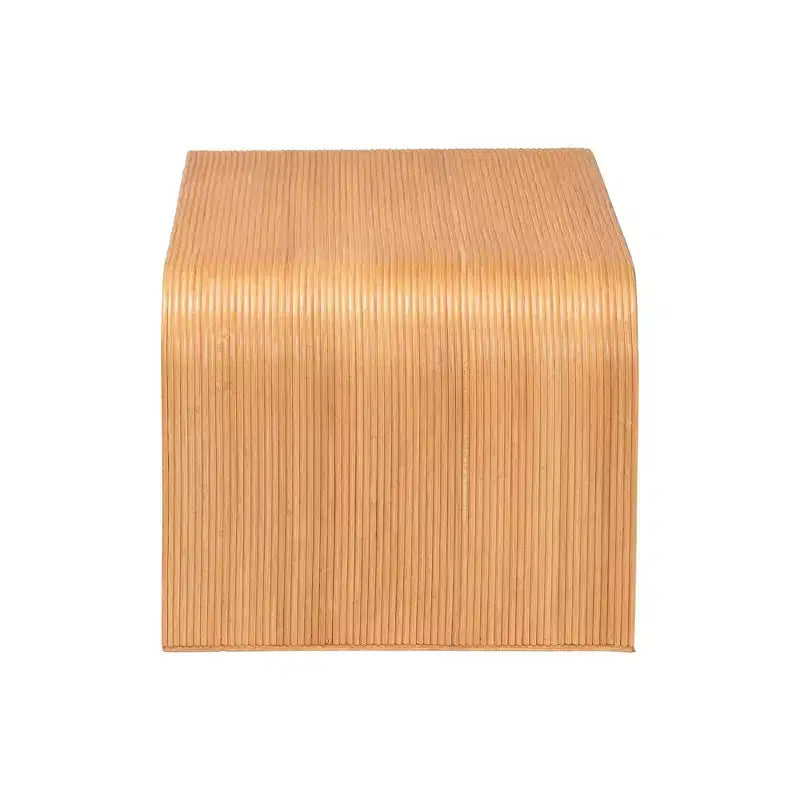 Tavolino da caffè in rattan scanalato – Miele Chiaro, Struttura in Mogano, Silhouette a Cascata, 44,5"L